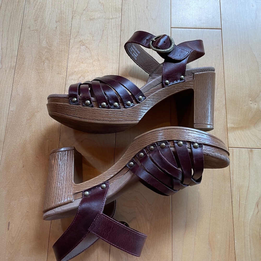 Dansko Womens Dawson Ruby Vintage Sandal - 37 (US Women's 6.5-7) Regular - Picture 2 of 4